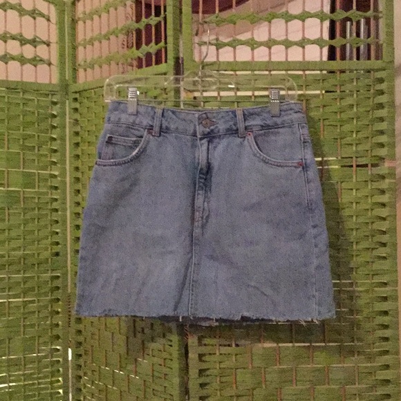 Topshop Dresses & Skirts - 🦋Topshop Moto Sz 6 Denim Jean Fun to Wear Skirt🦋